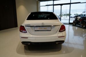 mercedes_e300_021