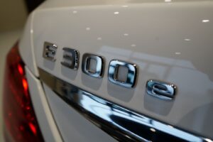 mercedes_e300_022