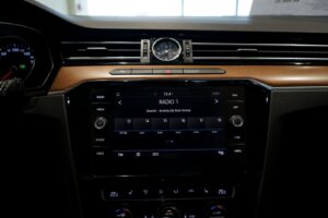 volkswagen_passat_business_013