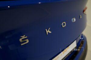 skoda_enyaq_blue_025