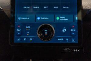 mustang_mach_e_0831_026